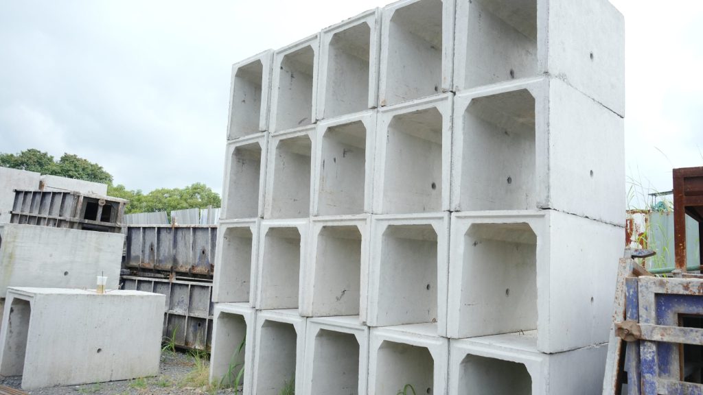harga beton u ditch