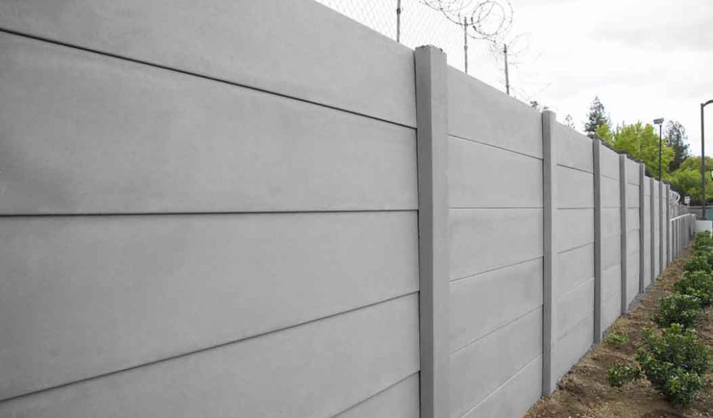 pagar panel beton terpasang