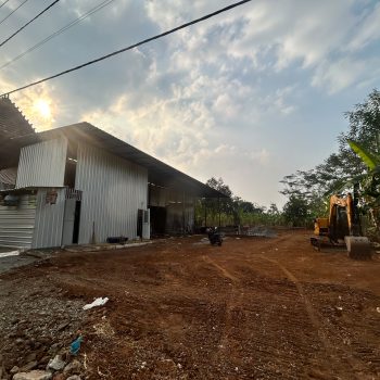 sewa excavator kuningan